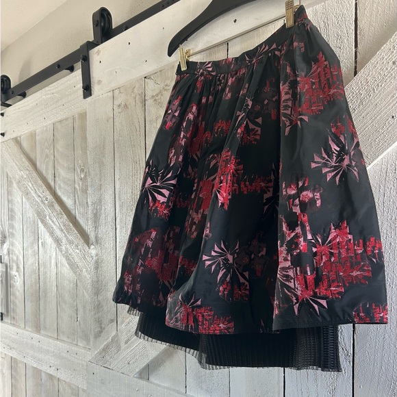 Alice + Olivia Black and Red A-Line Skirt